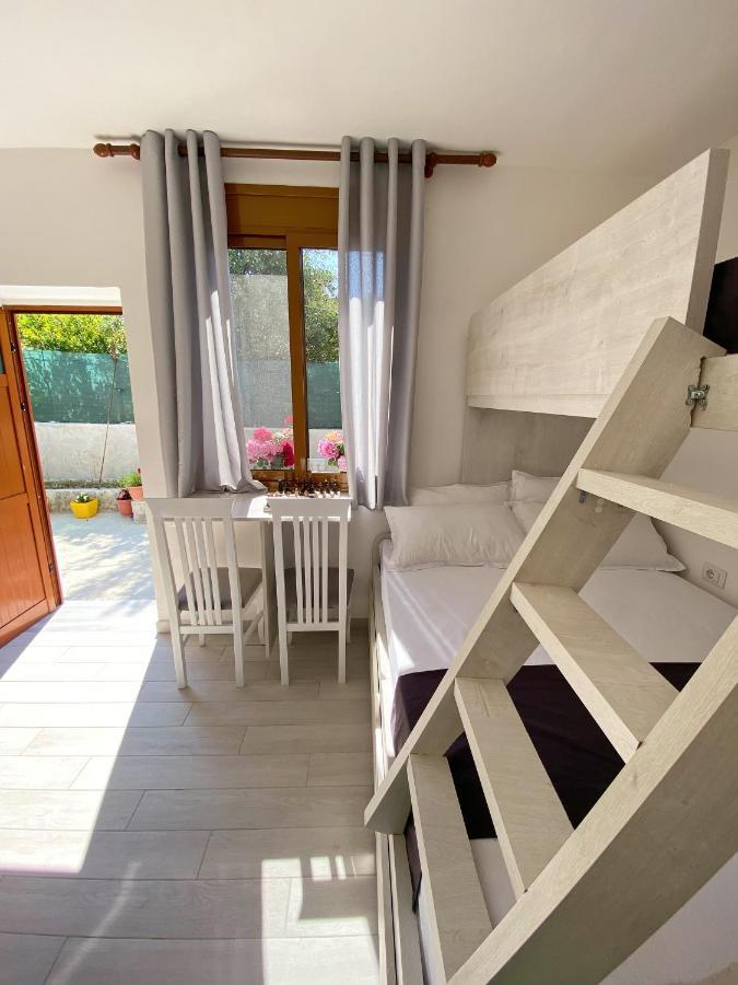 Sunny Guest House Vlore Exterior photo