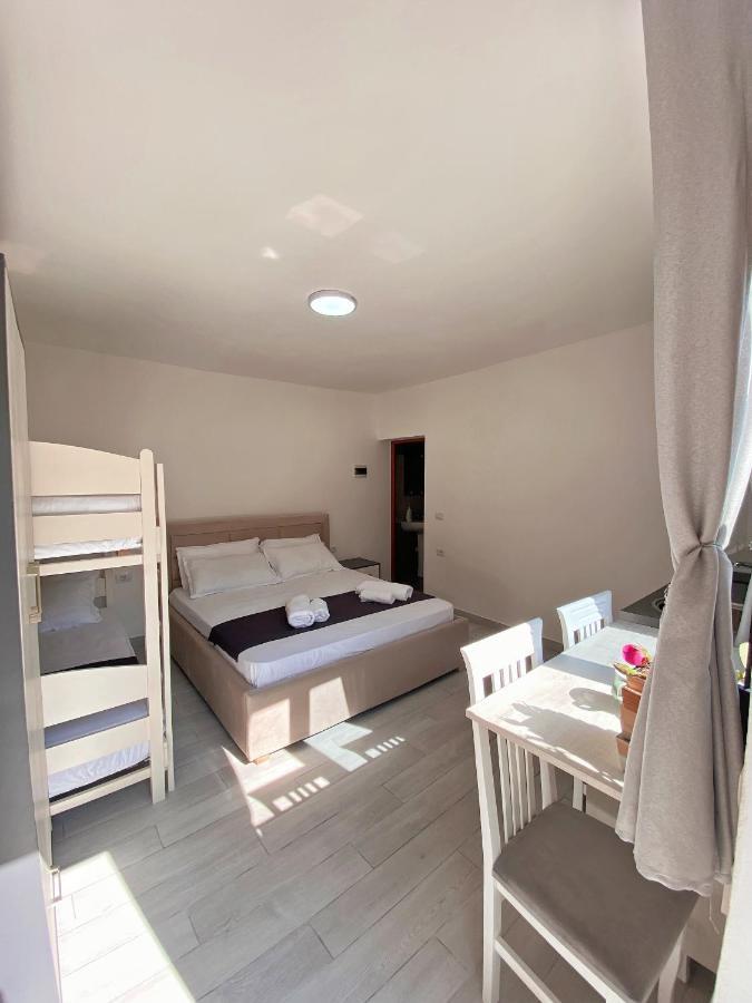 Sunny Guest House Vlore Exterior photo