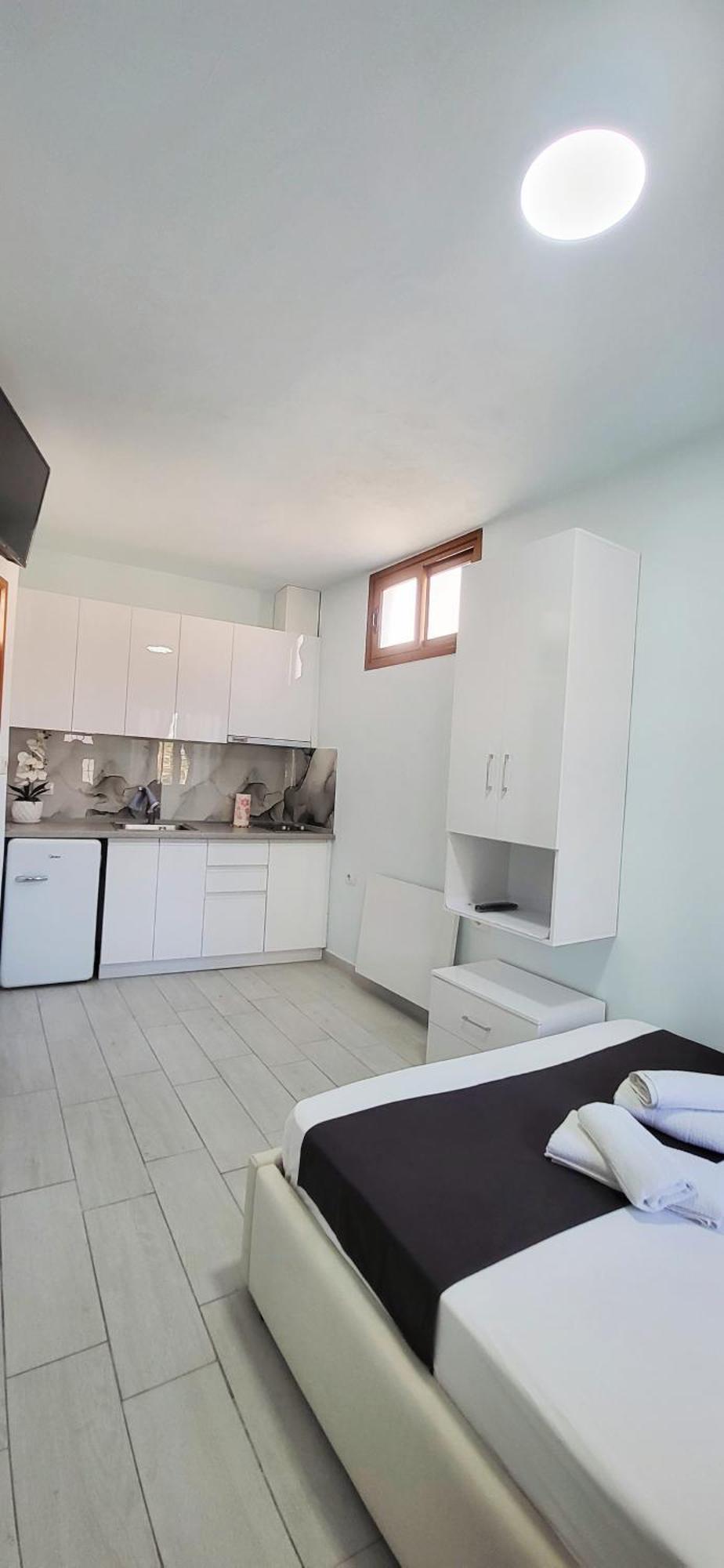Sunny Guest House Vlore Exterior photo